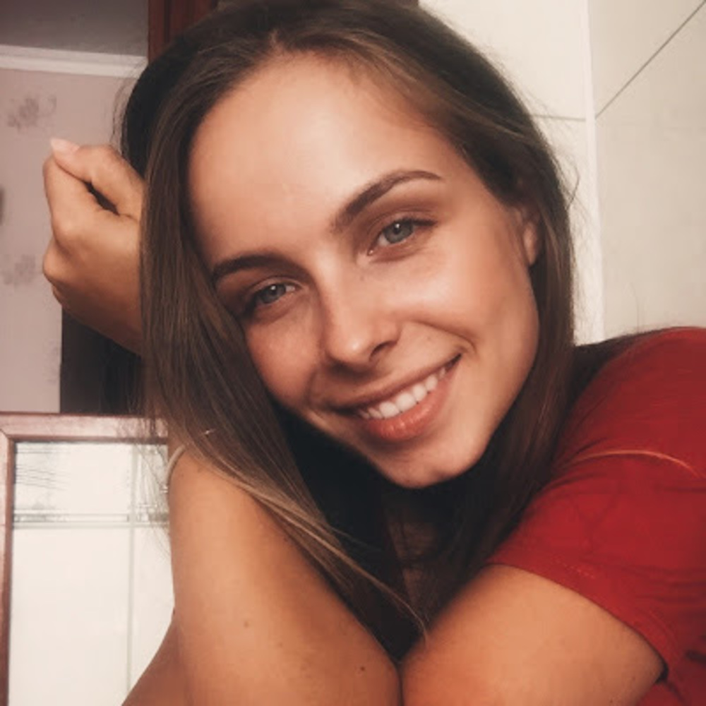 Meet your Posher, Alina